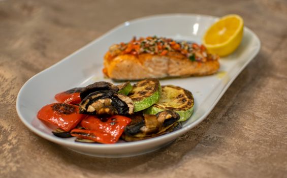 Zalm airfryer recept: in 15 minuten een sappige topper op tafel