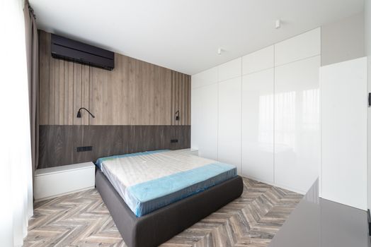 Airco voor op slaapkamer in een warme Rotterdamse slaapkamer met focus op stil koelen